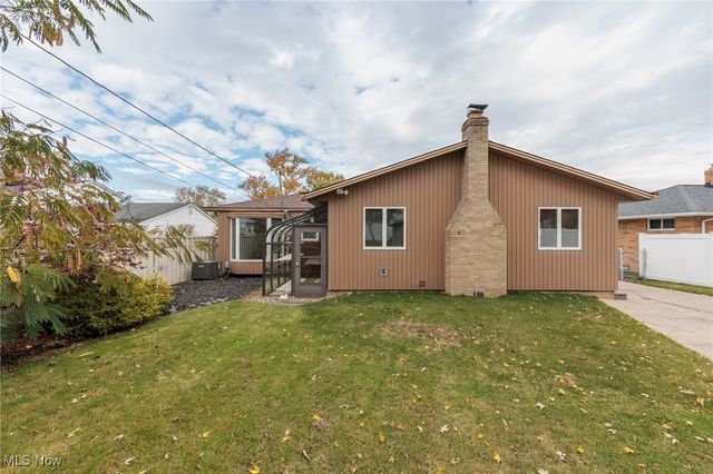 11183 Johnson Drive, Parma, OH 44130