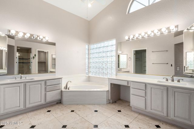 12349 N 71st Drive, Peoria, AZ 85381