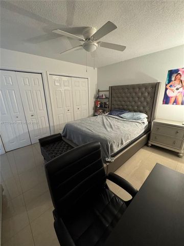 6960 Miami Gardens Dr 2-516, Hialeah, FL 33015