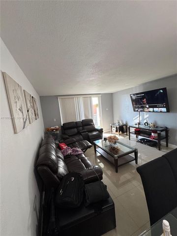 6960 Miami Gardens Dr 2-516, Hialeah, FL 33015