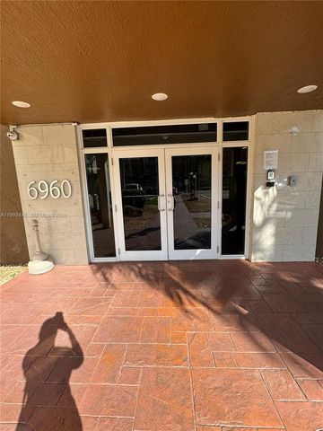 6960 Miami Gardens Dr 2-516, Hialeah, FL 33015