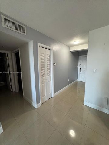 6960 Miami Gardens Dr 2-516, Hialeah, FL 33015