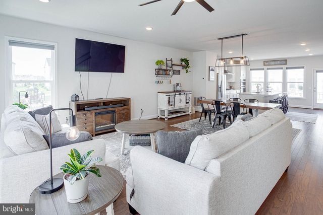 17321 VIRGINIA PINE WAY, Dumfries, VA 22026