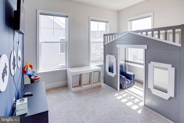 17321 VIRGINIA PINE WAY, Dumfries, VA 22026