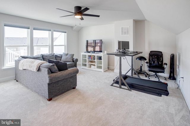 17321 VIRGINIA PINE WAY, Dumfries, VA 22026