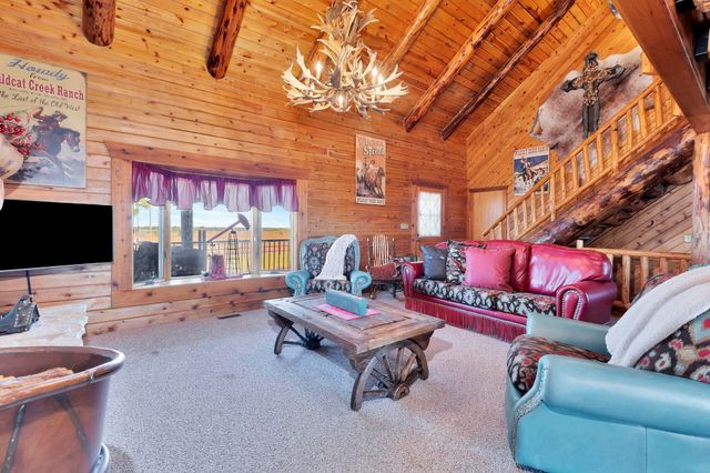 9615 S Rock Rd, Valley Center, KS 67147