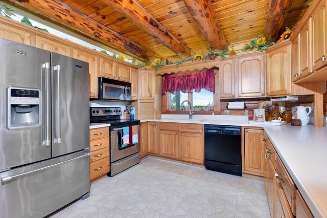 9615 S Rock Rd, Valley Center, KS 67147