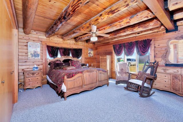 9615 S Rock Rd, Valley Center, KS 67147