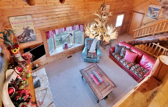 9615 S Rock Rd, Valley Center, KS 67147