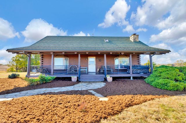 9615 S Rock Rd, Valley Center, KS 67147