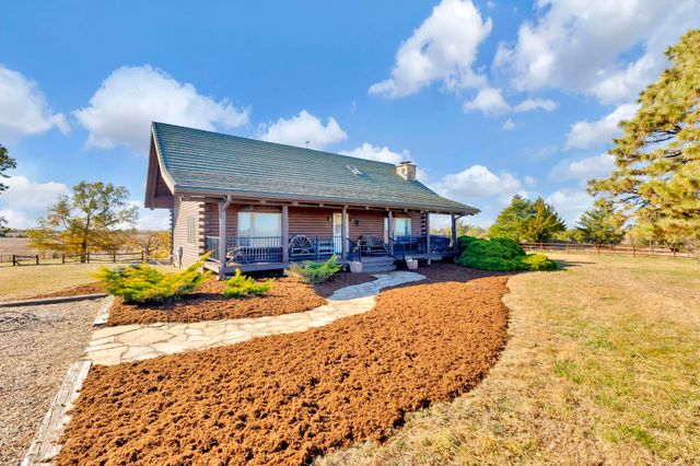 9615 S Rock Rd, Valley Center, KS 67147