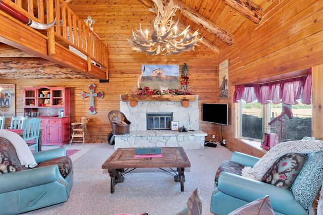 9615 S Rock Rd, Valley Center, KS 67147