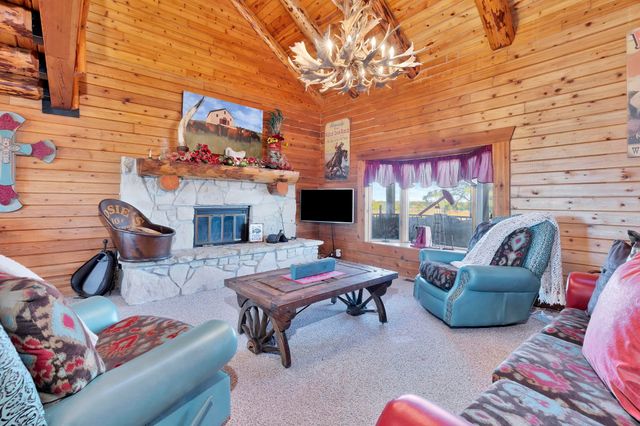 9615 S Rock Rd, Valley Center, KS 67147