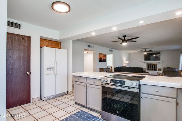 9771 E Sellarole Road, Tucson, AZ 85730