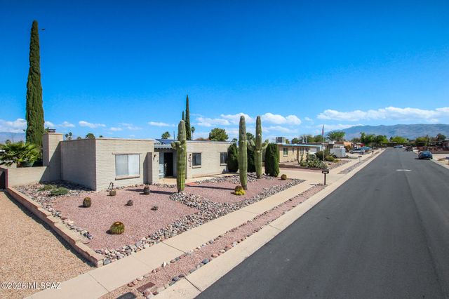 9771 E Sellarole Road, Tucson, AZ 85730