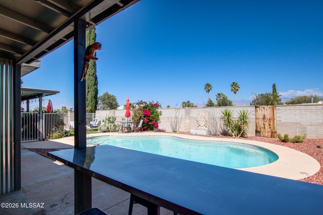 9771 E Sellarole Road, Tucson, AZ 85730