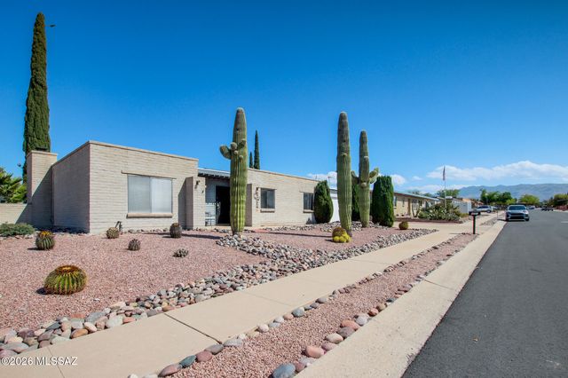 9771 E Sellarole Road, Tucson, AZ 85730