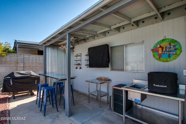 9771 E Sellarole Road, Tucson, AZ 85730