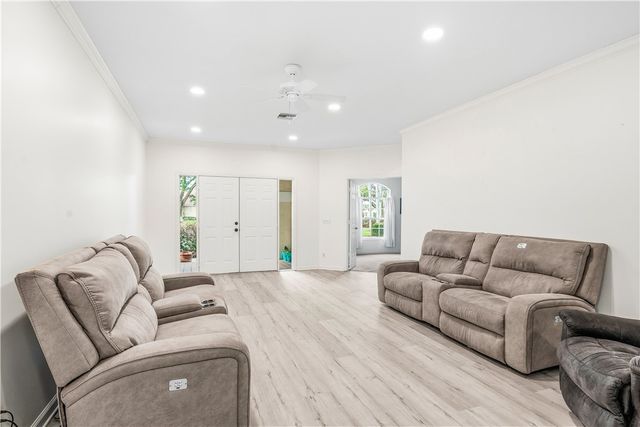 5410 25th Place, Vero Beach, FL 32966