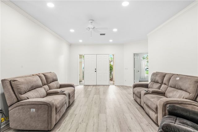 5410 25th Place, Vero Beach, FL 32966