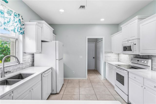 5410 25th Place, Vero Beach, FL 32966