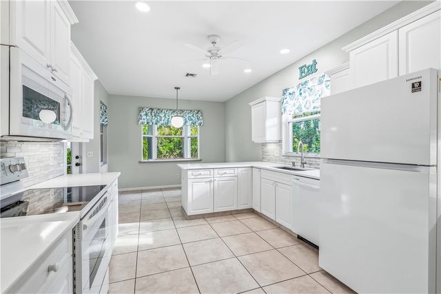 5410 25th Place, Vero Beach, FL 32966