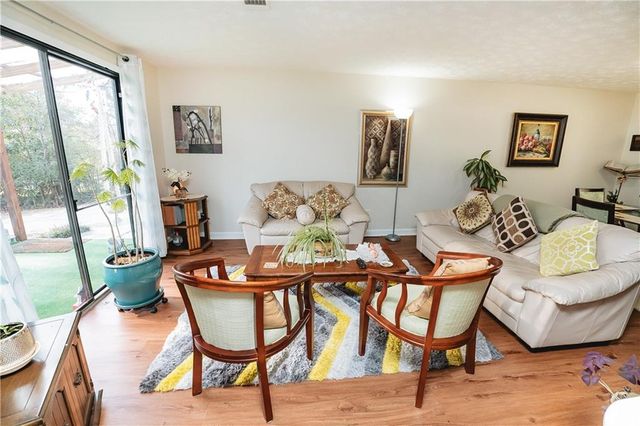 3184 Newcastle Way, Snellville, GA 30039