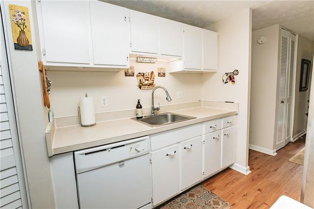 3184 Newcastle Way, Snellville, GA 30039