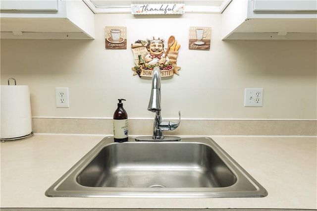 3184 Newcastle Way, Snellville, GA 30039