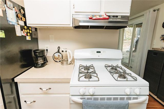 3184 Newcastle Way, Snellville, GA 30039