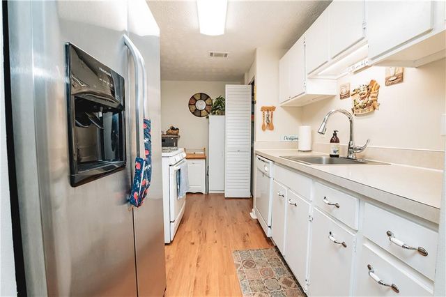 3184 Newcastle Way, Snellville, GA 30039