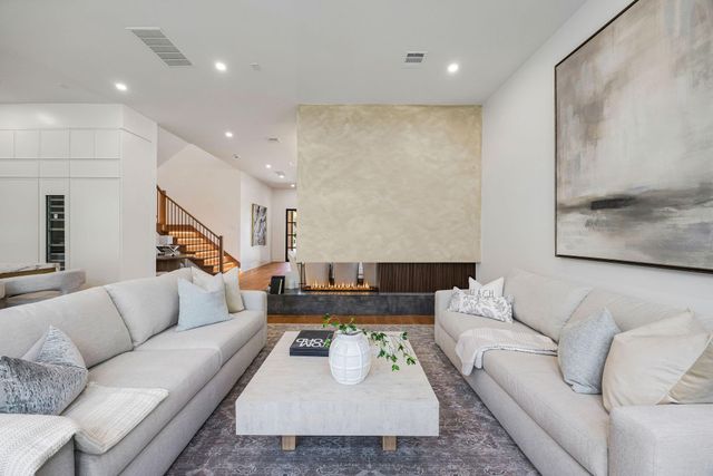 614 Ridge Street, Houston, TX 77009