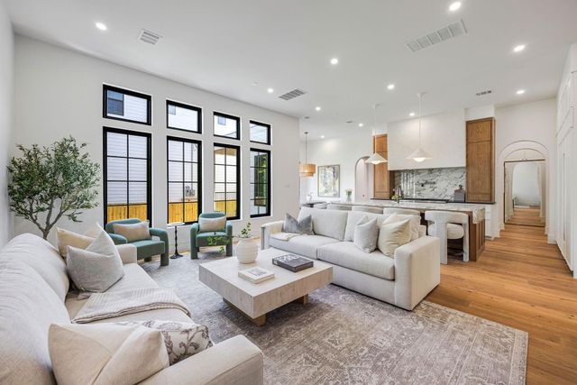 614 Ridge Street, Houston, TX 77009