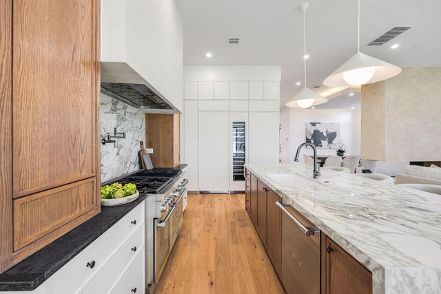 614 Ridge Street, Houston, TX 77009