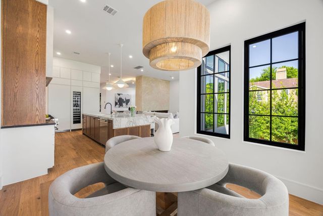 614 Ridge Street, Houston, TX 77009