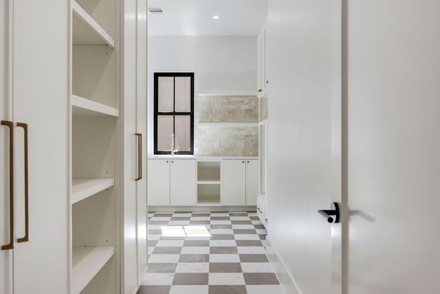 614 Ridge Street, Houston, TX 77009