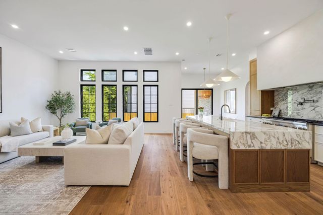 614 Ridge Street, Houston, TX 77009