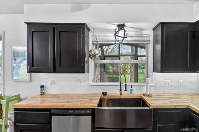 73666 Floral Street, Armada Village, MI 48005