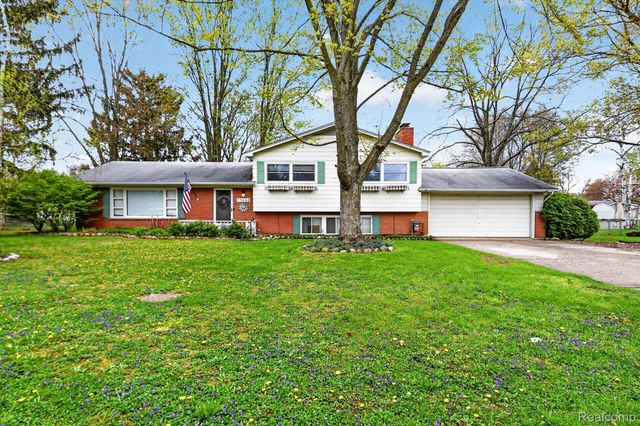 73666 Floral Street, Armada Village, MI 48005