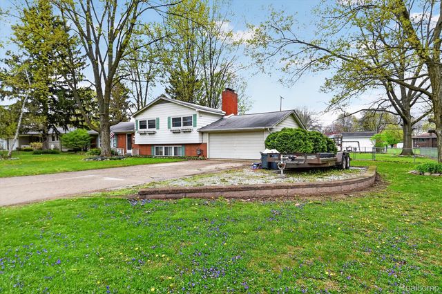 73666 Floral Street, Armada Village, MI 48005