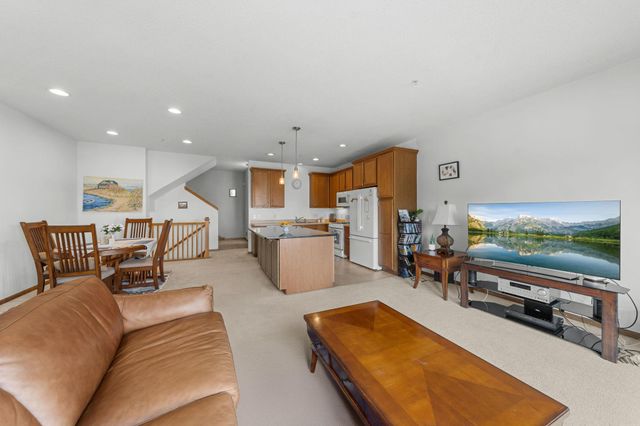 4735 Victor Path 4, Hugo, MN 55038