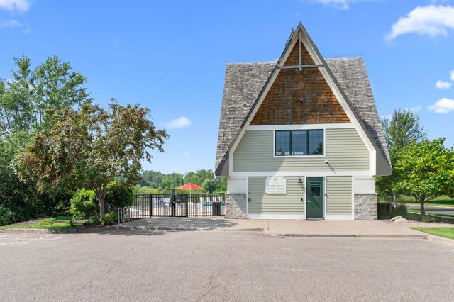 4735 Victor Path 4, Hugo, MN 55038