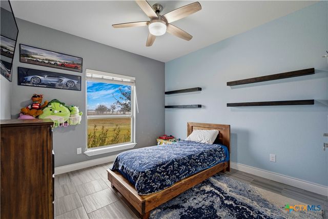 3585 Pittman Road, St Hedwig, TX 78152