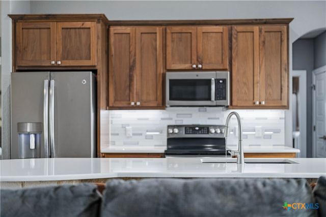 3585 Pittman Road, St Hedwig, TX 78152