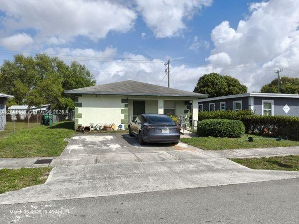 2581 NW 15th Ct, Fort Lauderdale, FL 33311