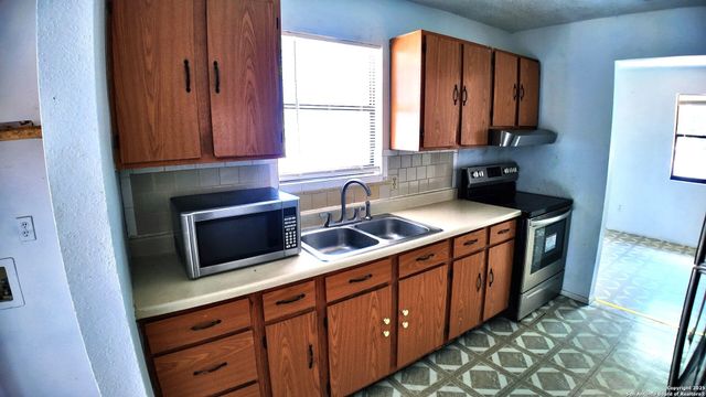 2119 Palo Alto, San Antonio, TX 78211