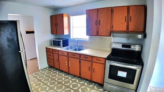 2119 Palo Alto, San Antonio, TX 78211