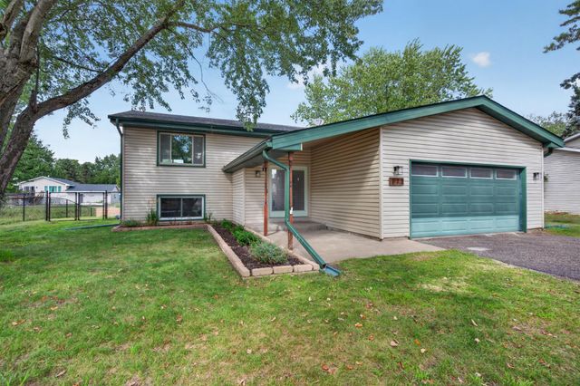 771 127th Avenue NE, Blaine, MN 55434
