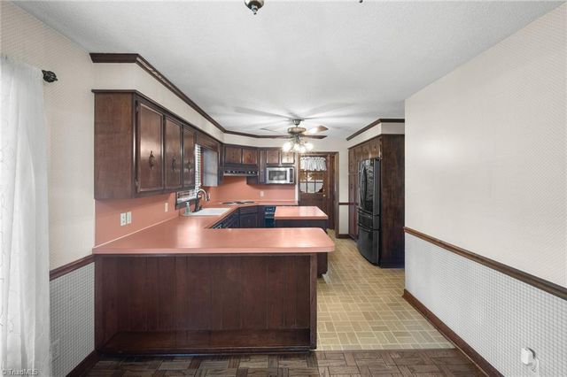 200 Enterprise Road, Lexington, NC 27295