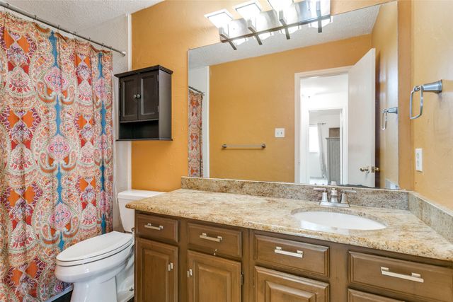 3438 Spring Willow Drive, Grapevine, TX 76051